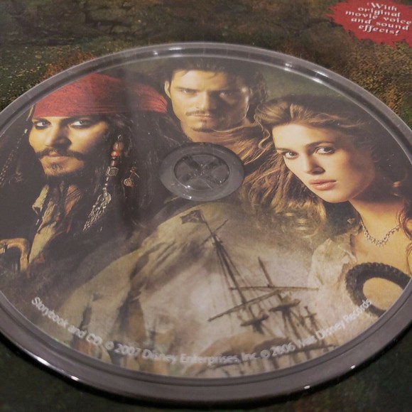 Disney Pirates Of The Caribbean Dead Man's Chest Storybook & CD‎ Brand New - Picture 3 of 5